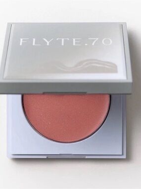 FLYTE.70 TENDERNESS HAZY CHEEK CREME BLUSH